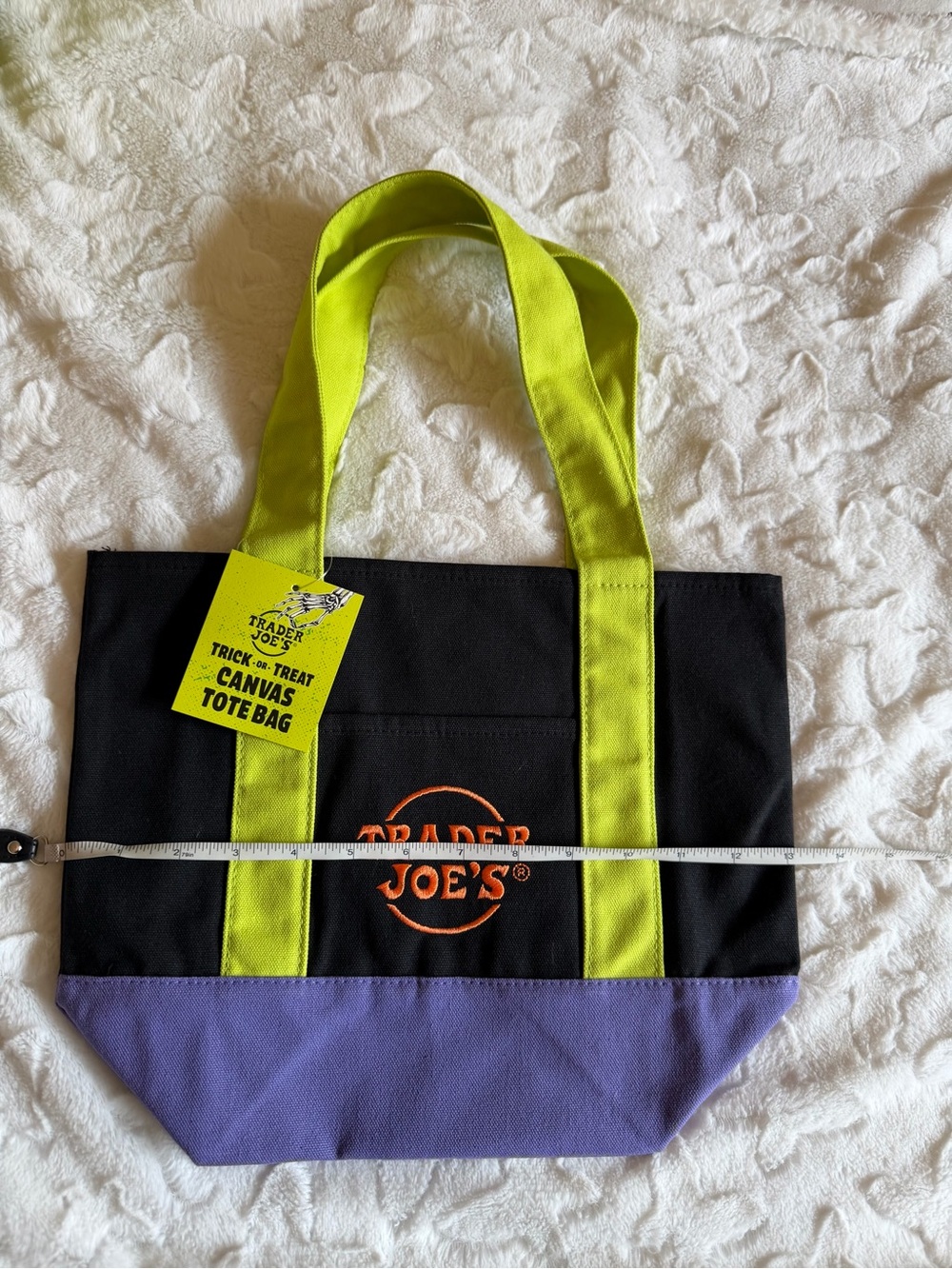 🖤🎃 NEW WITH TAG – Trader Joe’s Halloween Mini Tote! 🧡💚💜 RARE TO FIND - Picture 6 of 6